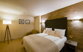 Artim Hotel